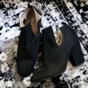 Qupid Black Booties